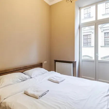 Daire On Stavropihiiska Street 2 Lviv