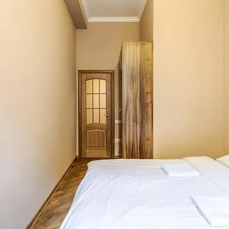 Apartment On Stavropihiiska Street 2 Lviv