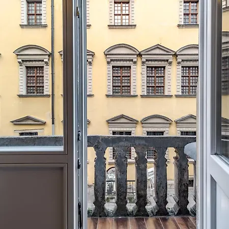 On Stavropihiiska Street 2 Apartment