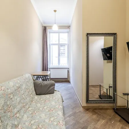 On Stavropihiiska Street 2 *